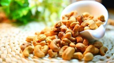 Cashews to improve men's potential