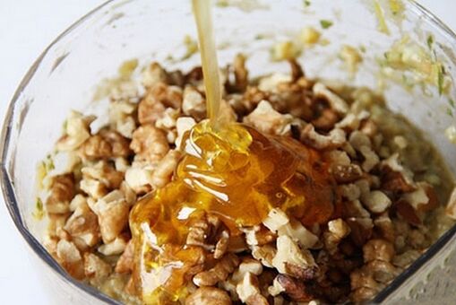 Walnuts with honey will help to quickly normalize erection